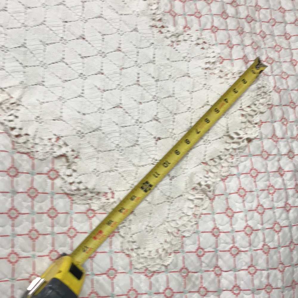 Crochet table runner - Picture 5 of 5